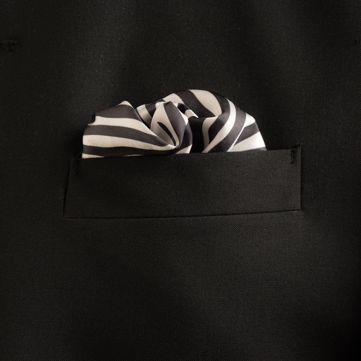 Maharaja Noir Zebra Silk Pocket Square