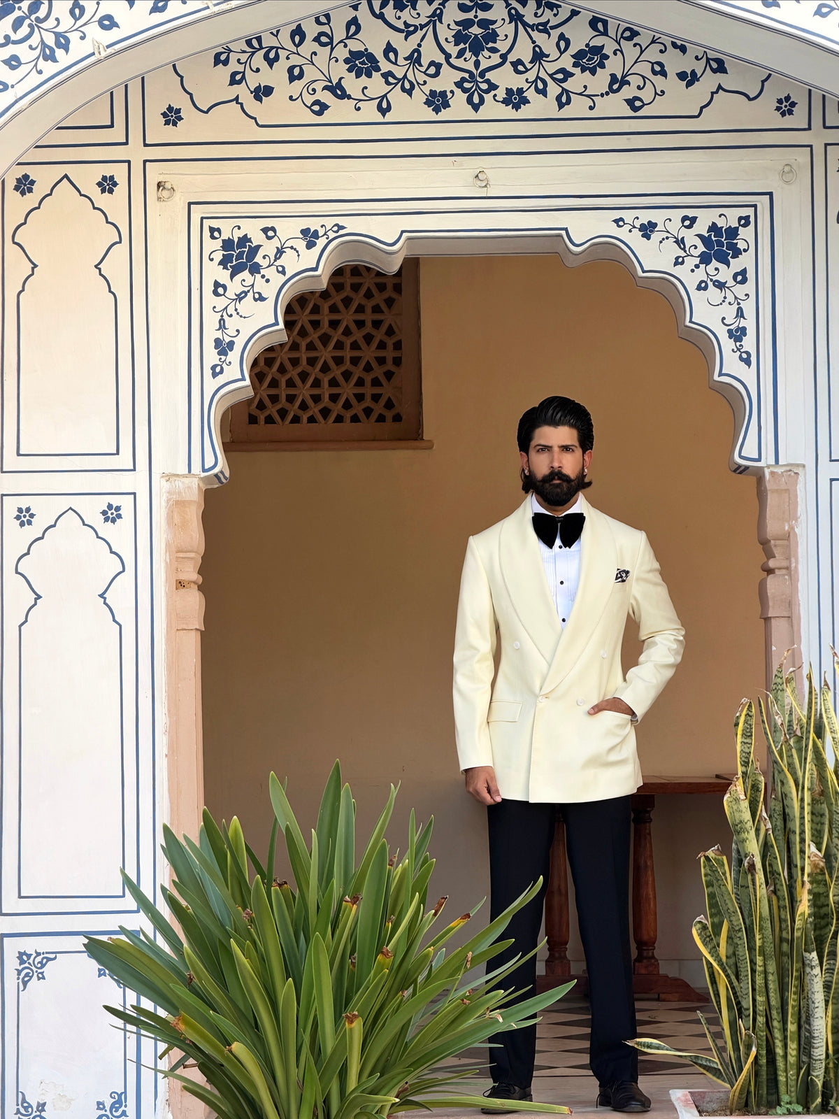 Ivory Tuxedo | Made for Royalty